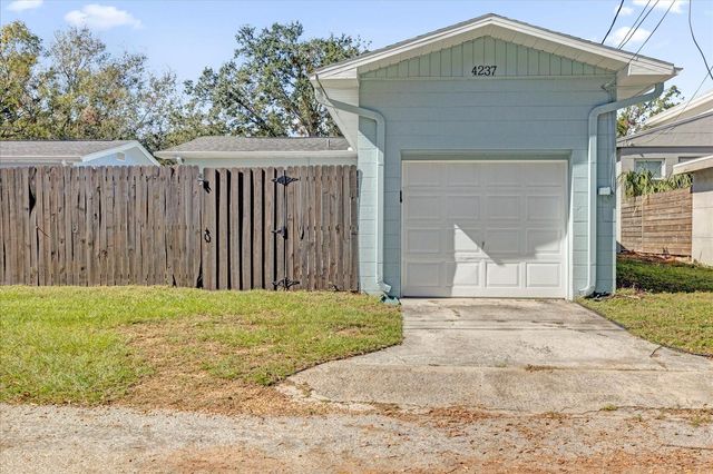 4237 DR MARTIN LUTHER KING JR STREET N, St Petersburg, FL 33703
