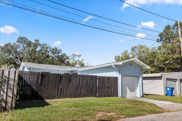 4237 DR MARTIN LUTHER KING JR STREET N, St Petersburg, FL 33703