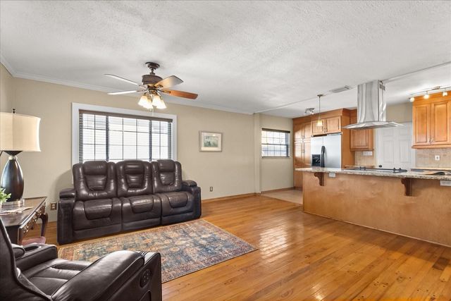 4237 DR MARTIN LUTHER KING JR STREET N, St Petersburg, FL 33703