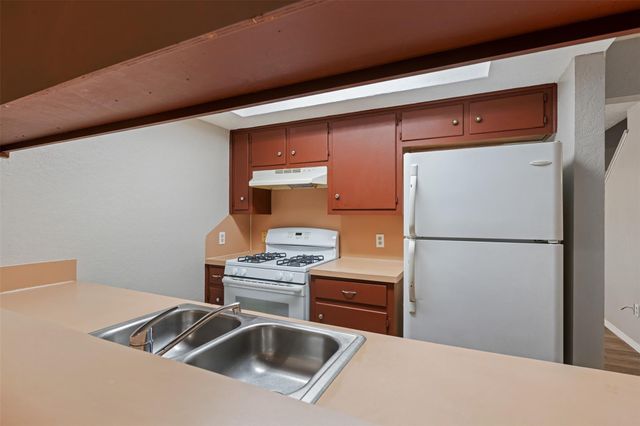 1805 RAWHIDE LOOP, Round Rock, TX 78681