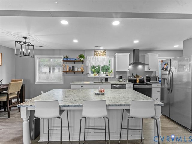 9109 Crystalwood Ln, Henrico, VA 23294