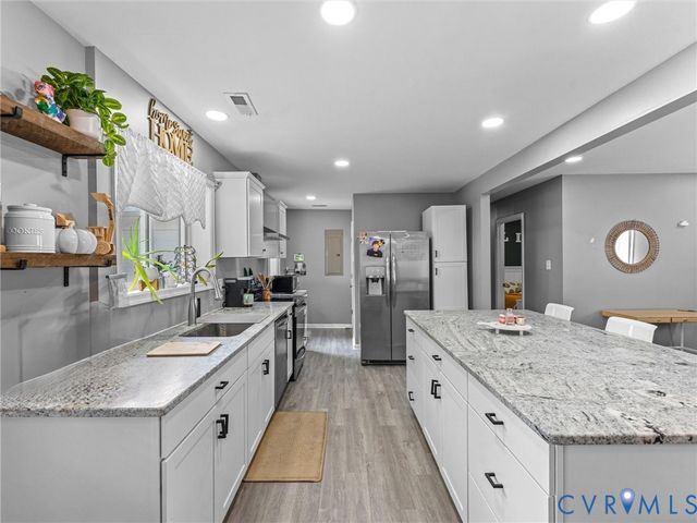 9109 Crystalwood Ln, Henrico, VA 23294