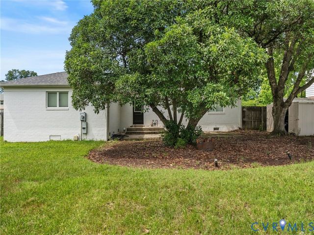 9109 Crystalwood Ln, Henrico, VA 23294