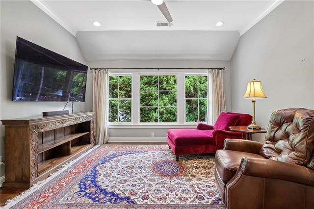 630 Timm Valley Road NE, Atlanta, GA 30305