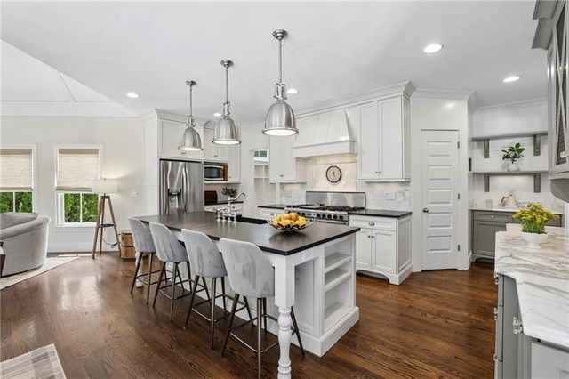 630 Timm Valley Road NE, Atlanta, GA 30305