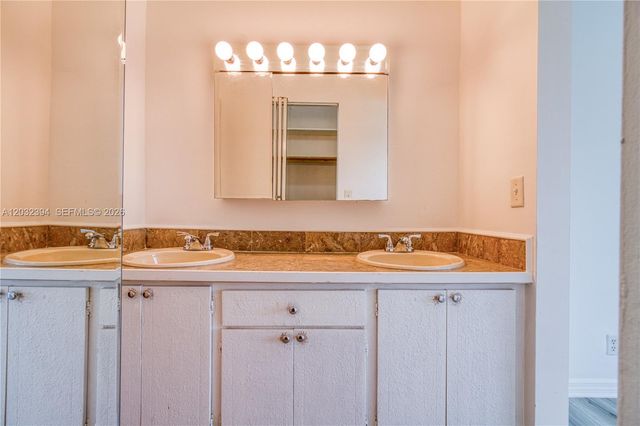 5259 SW 40th Avenue 26, Dania Beach, FL 33314