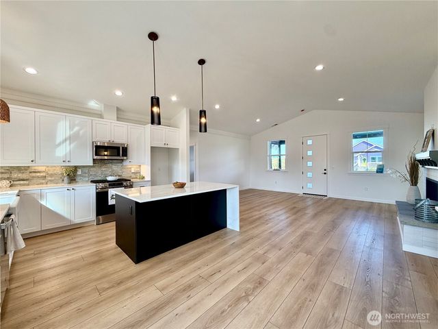 1229 Channel Avenue SW, Ocean Shores, WA 98569