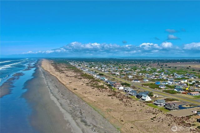 1229 Channel Avenue SW, Ocean Shores, WA 98569