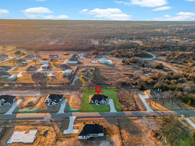2009 Forest Bridge Drive, Azle, TX 76020