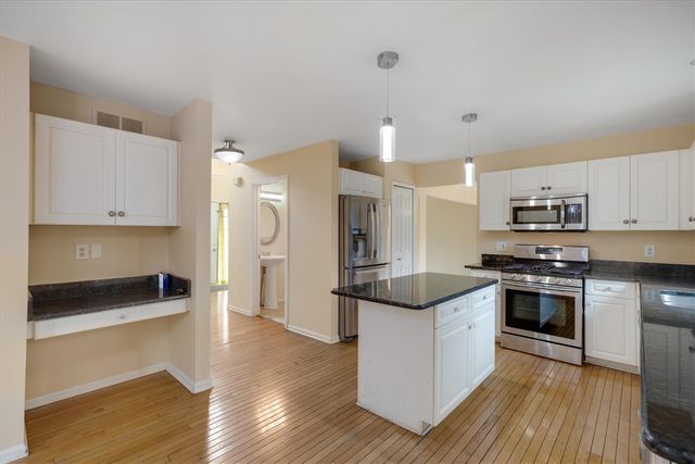 24403 Elmhurst Avenue, Farmington Hills, MI 48336