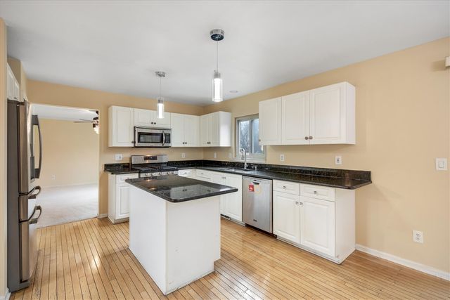 24403 Elmhurst Avenue, Farmington Hills, MI 48336