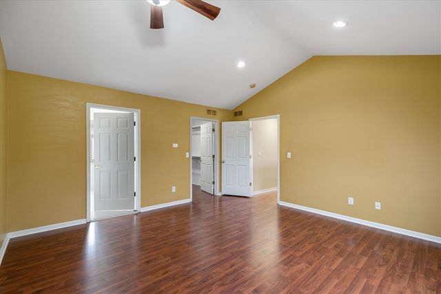 24403 Elmhurst Avenue, Farmington Hills, MI 48336