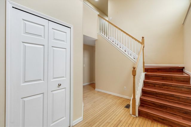 24403 Elmhurst Avenue, Farmington Hills, MI 48336