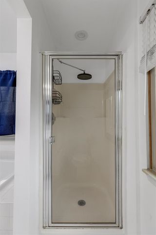 24403 Elmhurst Avenue, Farmington Hills, MI 48336