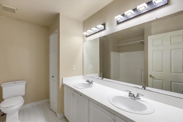 24403 Elmhurst Avenue, Farmington Hills, MI 48336