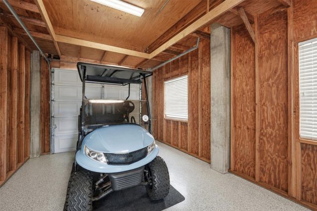 918 Short Reach Drive, Tiki Island, TX 77554