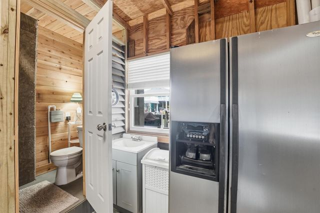 918 Short Reach Drive, Tiki Island, TX 77554