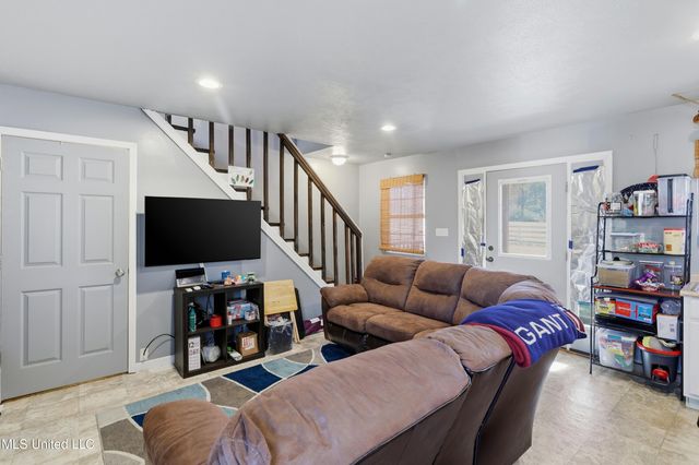 3945 Country Club Drive, Jackson, MS 39213