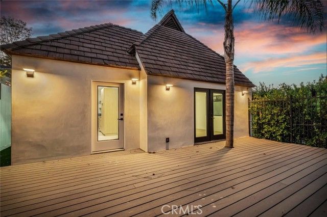 1145 S Longwood, Los Angeles, CA 90019