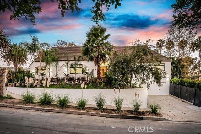 1145 S Longwood, Los Angeles, CA 90019