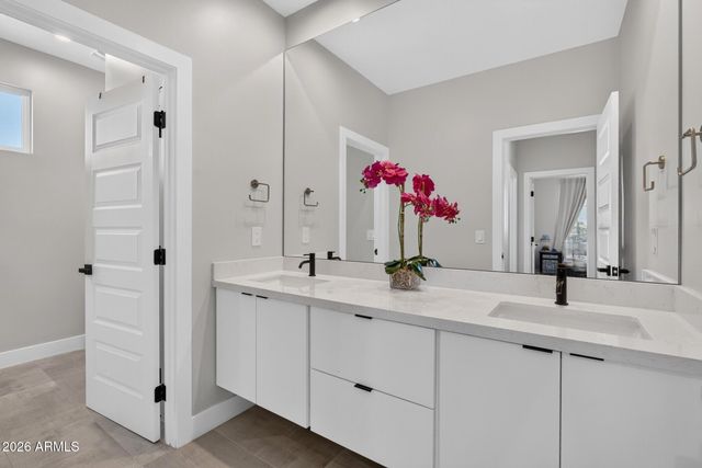 2820 N 29TH Street, Phoenix, AZ 85008