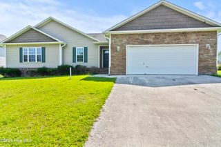 403 Sundown Court, Hubert, NC 28539