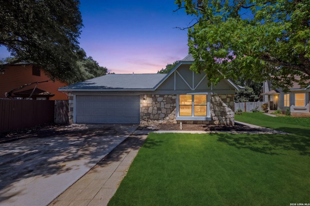 9135 Autumn Waters, San Antonio, TX 78254