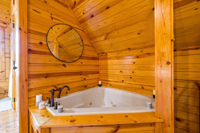 139 White Oak Resort Way, Gatlinburg, TN 37738