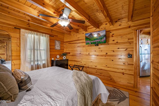 139 White Oak Resort Way, Gatlinburg, TN 37738