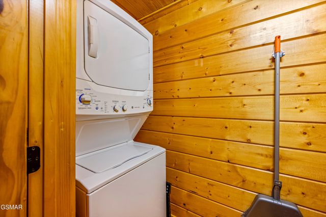 139 White Oak Resort Way, Gatlinburg, TN 37738