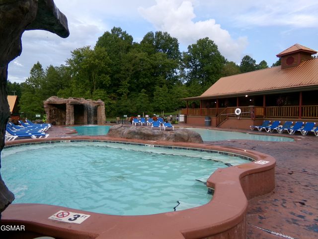 139 White Oak Resort Way, Gatlinburg, TN 37738