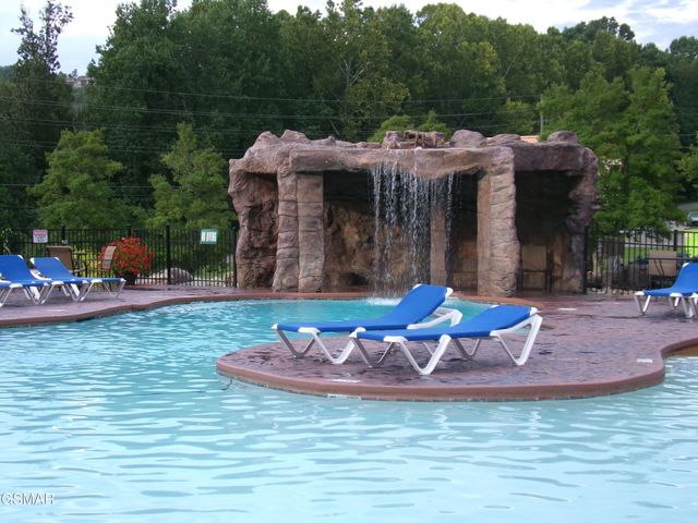 139 White Oak Resort Way, Gatlinburg, TN 37738