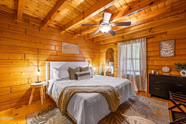 139 White Oak Resort Way, Gatlinburg, TN 37738