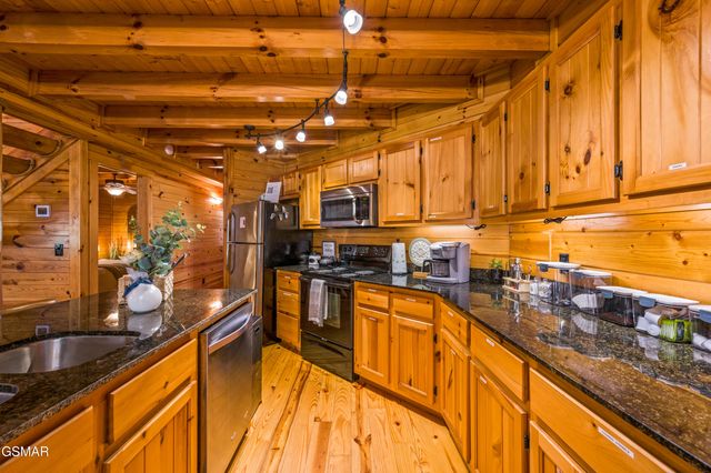 139 White Oak Resort Way, Gatlinburg, TN 37738