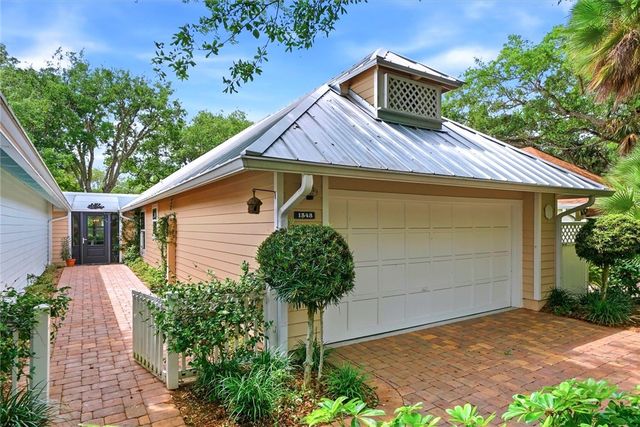 1543 Sabal Court, Vero Beach, FL 32963