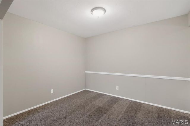 2348 Vorhof Drive, St Louis, MO 63136