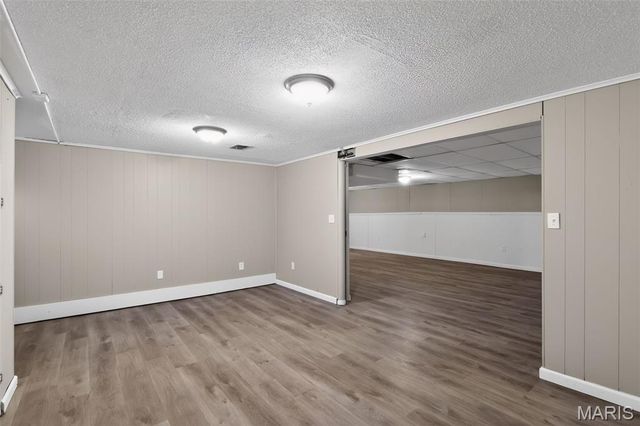 2348 Vorhof Drive, St Louis, MO 63136