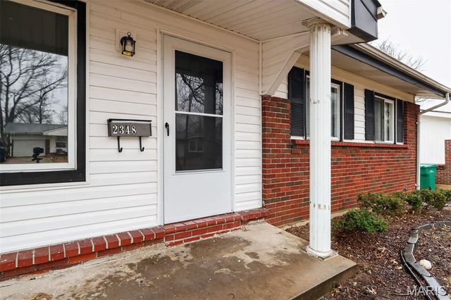 2348 Vorhof Drive, St Louis, MO 63136
