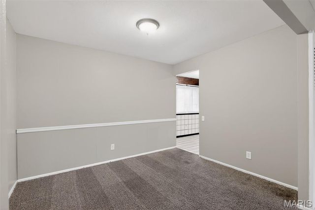 2348 Vorhof Drive, St Louis, MO 63136