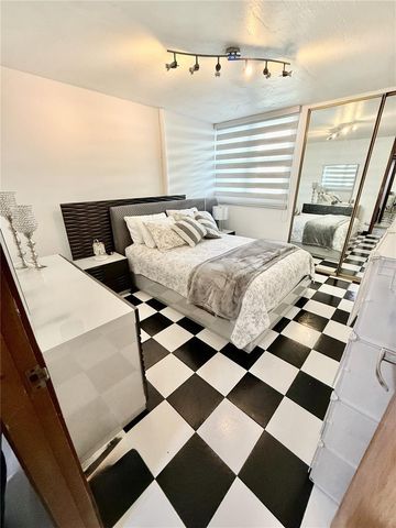 6410 ISLA VERDE AVENUE 8C, Carolina, PR 00979
