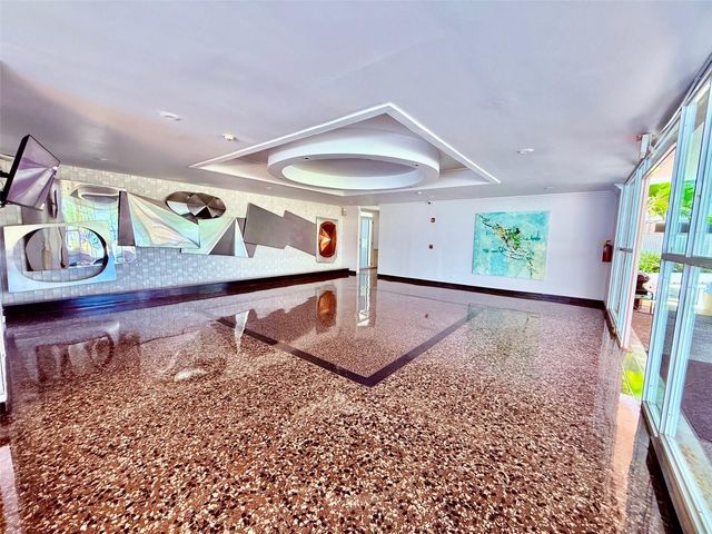 6410 ISLA VERDE AVENUE 8C, Carolina, PR 00979