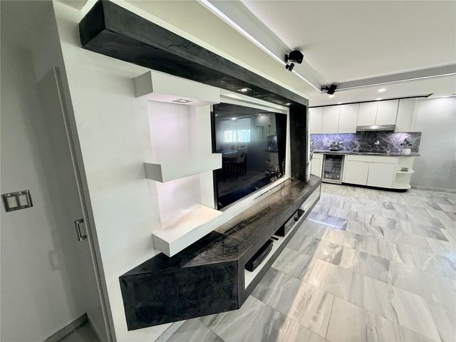 6410 ISLA VERDE AVENUE 8C, Carolina, PR 00979