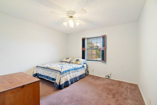 3450 Vagas Drive, Paris, TX 75462