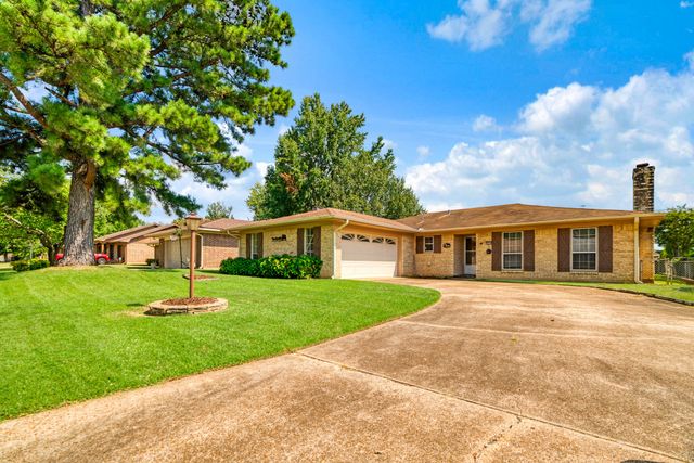 3450 Vagas Drive, Paris, TX 75462