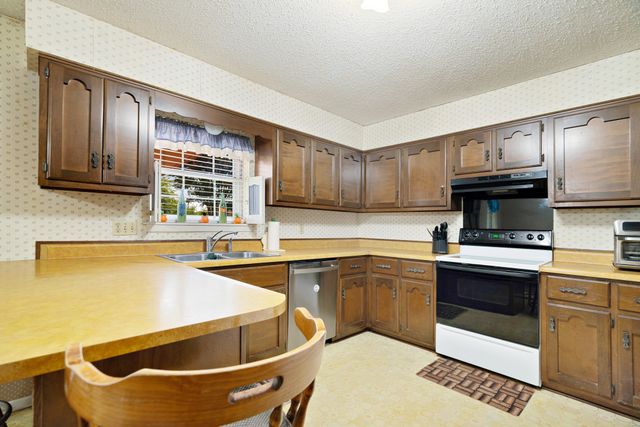3450 Vagas Drive, Paris, TX 75462