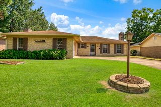 3450 Vagas Drive, Paris, TX 75462