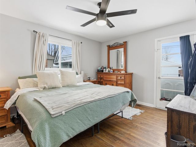 31907 Courtland Street, St. Clair Shores, MI 48082