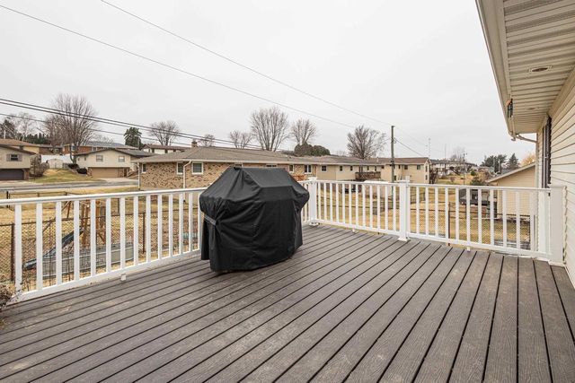 231 Rita Avenue, Dickeyville, WI 53808