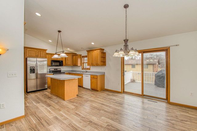 231 Rita Avenue, Dickeyville, WI 53808