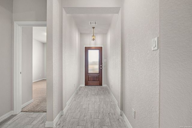 8132 Dublin Frst, San Antonio, TX 78253